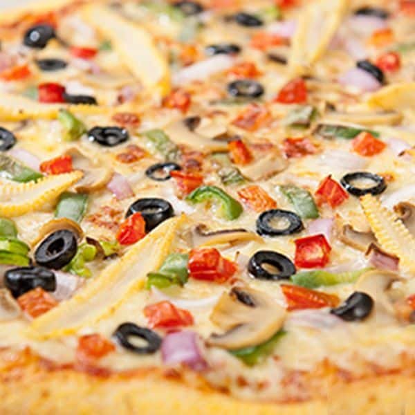 Chicken Fajita Pizza With Drink