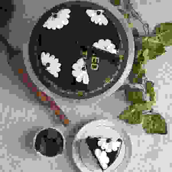 Chocolate Double Fudge Cake Hobnob